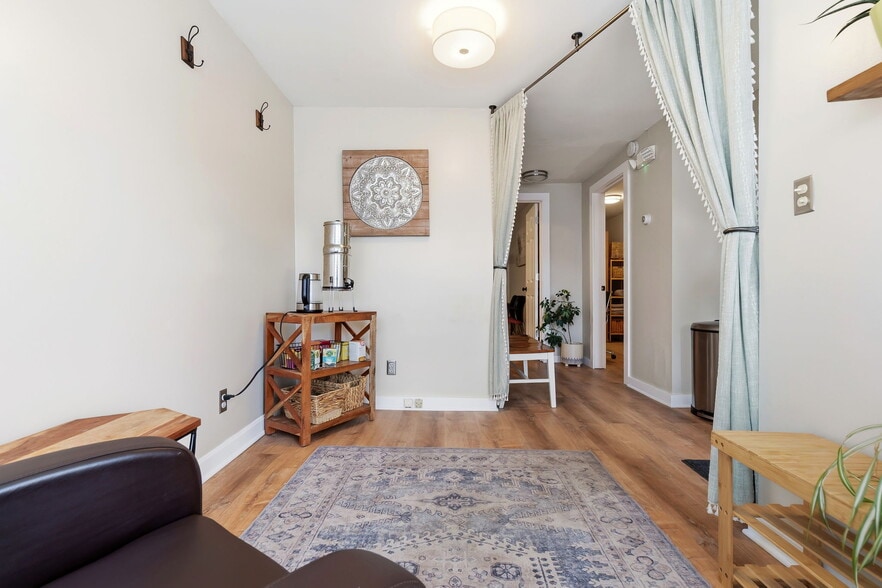 More Photos Of 58 Central St, Ipswich Storefront Retail Residential For Sale