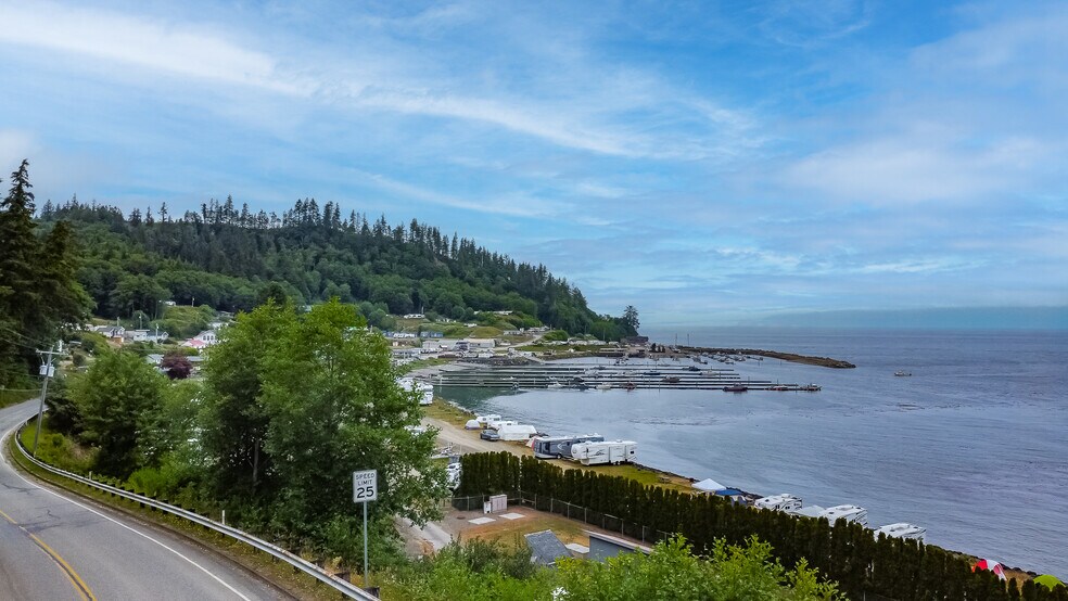 More Photos Of 444 Front St, Sekiu Hotel For Sale