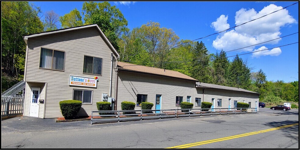 Primary Photo Of 982 Rubber Ave, Naugatuck Office For Sale