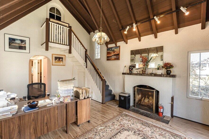 More Photos Of 1084 Cass St, Monterey Medical For Sale