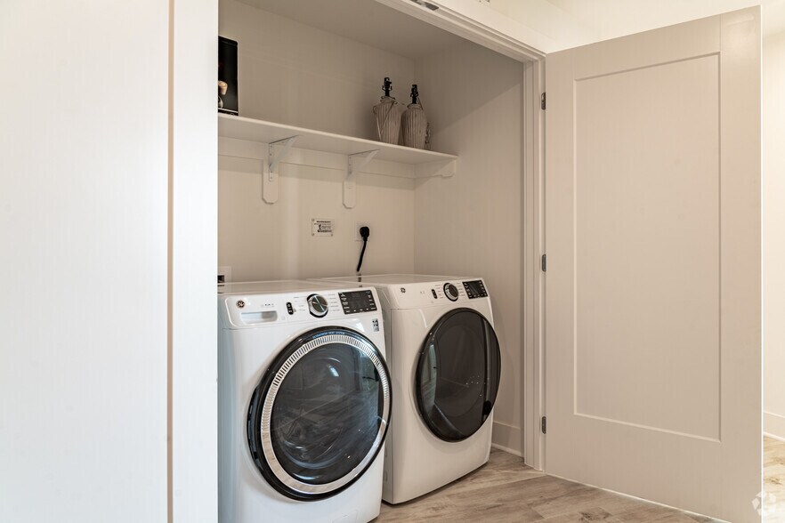 More Photos Of 1020 Hammell Dr, Raleigh Multifamily For Sale