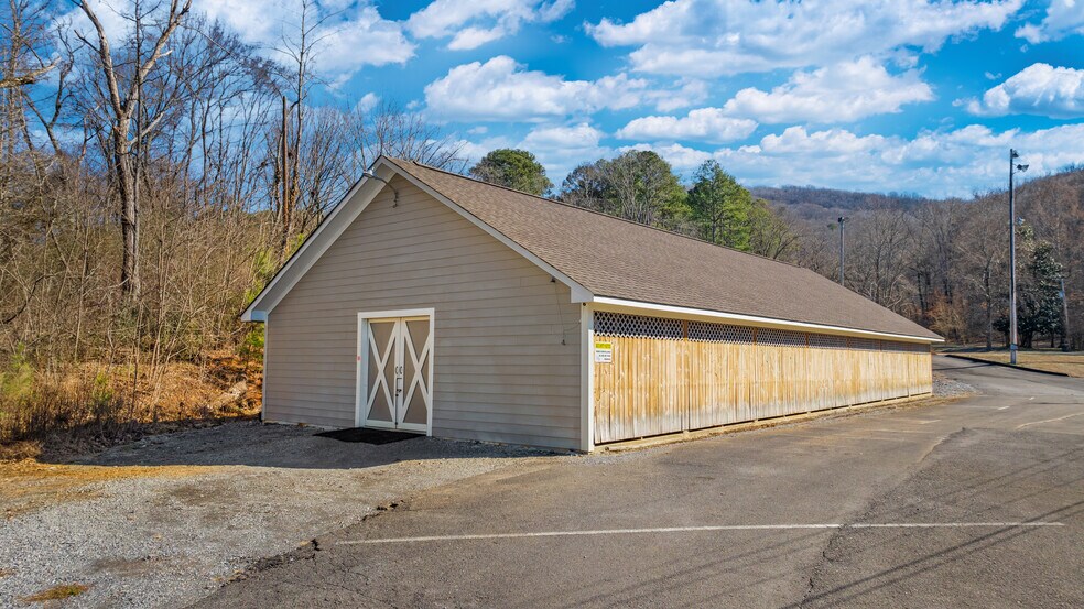 More Photos Of 502 Crystal Lake Dr NE, Fort Payne Golf Course Driving Range For Sale