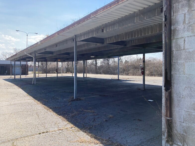 More Photos Of 3901 Lefferson Rd, Middletown Warehouse For Lease