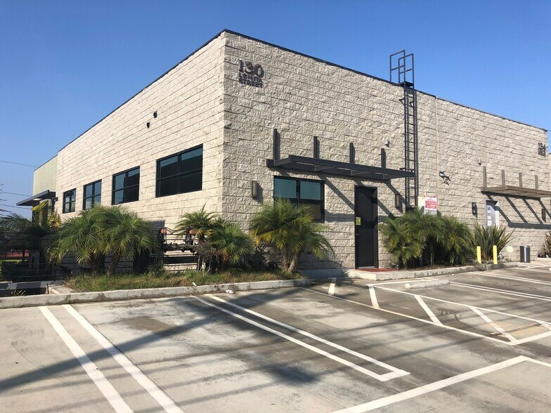 More Photos Of 130 Lomita St, El Segundo Research And Development For Lease