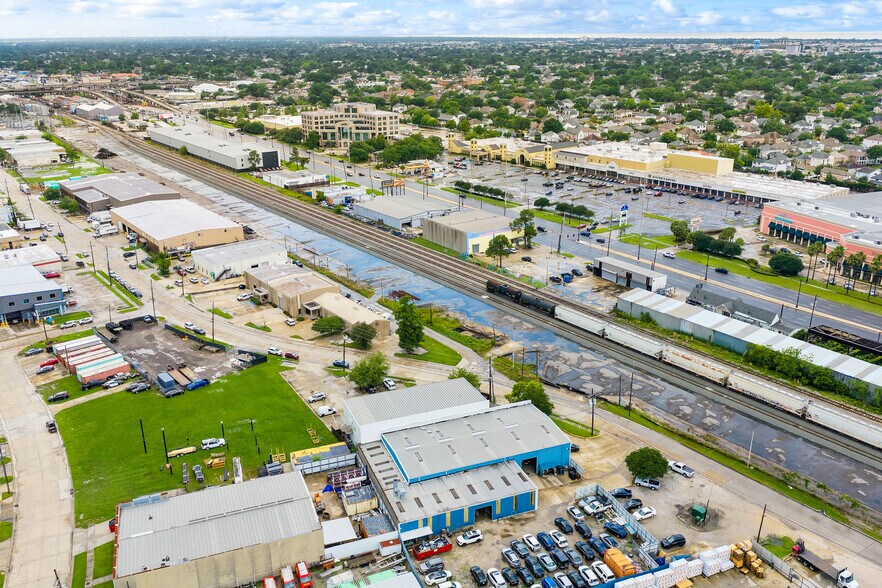 More Photos Of 1616 L And A Rd, Metairie Office For Lease