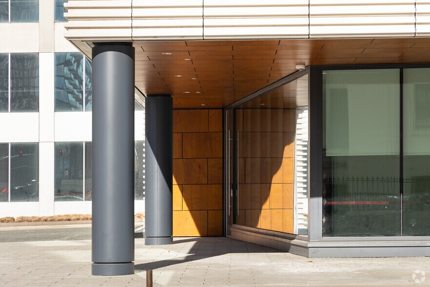 More Photos Of 100 N Broadway, Saint Louis Office For Lease
