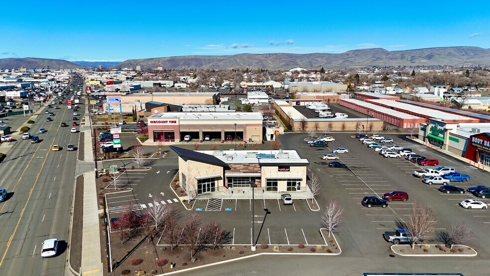 More Photos Of 1901 S 1st St, Yakima General Retail For Lease