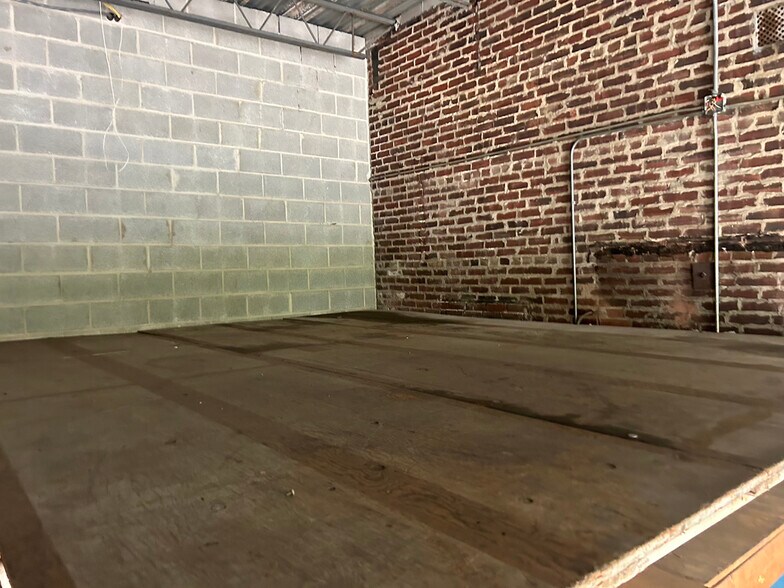 More Photos Of 113-115 N 5th St, Darby Warehouse For Sale