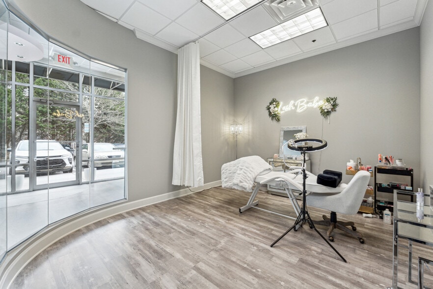 More Photos Of 1300 Peachtree Industrial Blvd, Suwanee Storefront Retail Office For Sale