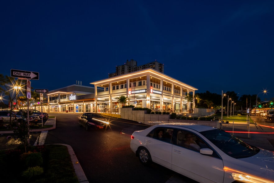 More Photos Of 1967 Turnbull Ave, Bronx Unknown For Lease