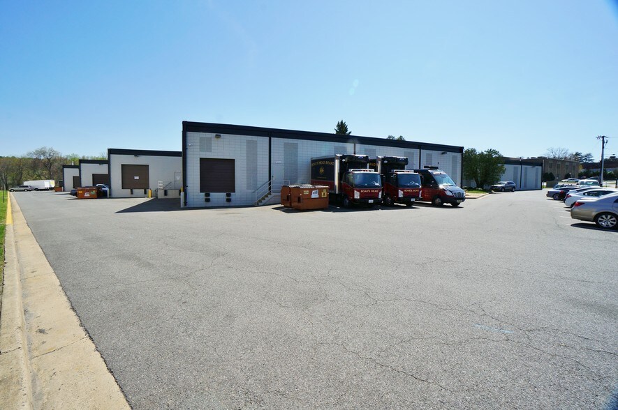 More Photos Of 7205-7207 Lockport Pl, Lorton Warehouse For Lease