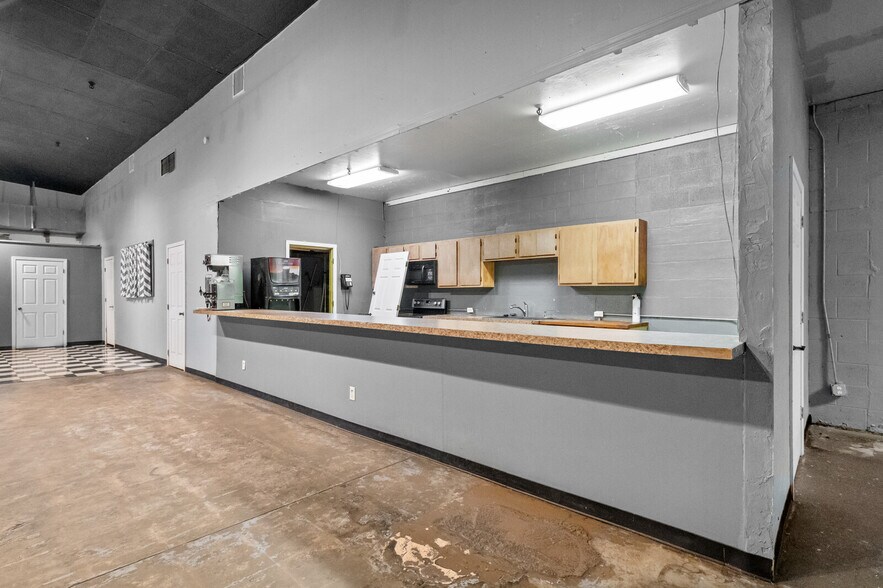 More Photos Of 814 E Cherokee Ave, Sallisaw Religious Facility For Sale