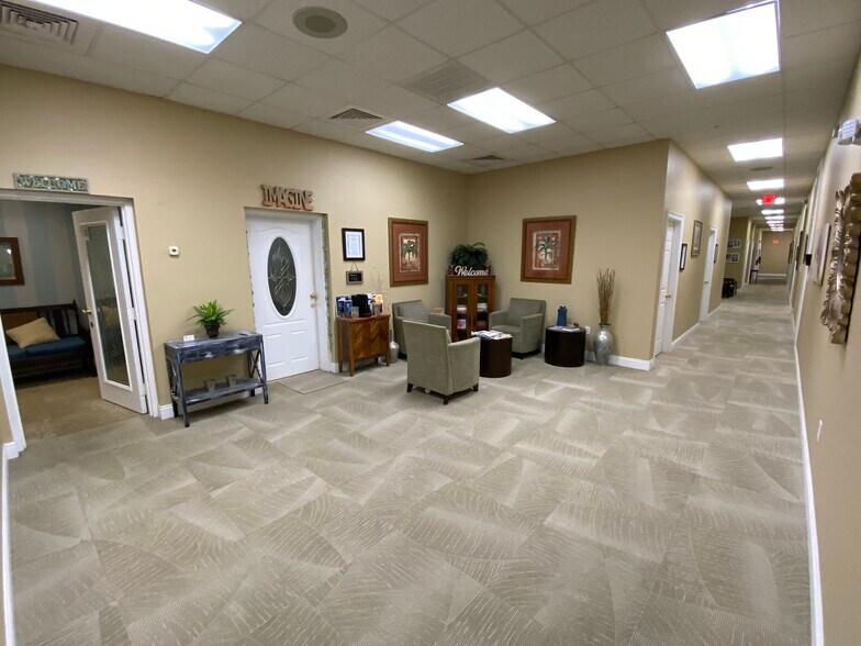 More Photos Of 316 S McKenzie St, Foley Office For Lease