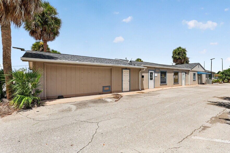 More Photos Of 3207-3229 13th St, Saint Cloud General Retail For Sale