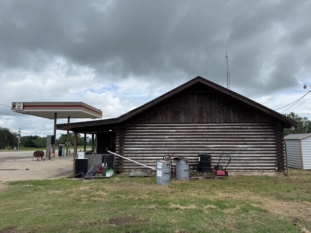 More Photos Of 106 E Highway 87, Smiley Service Station For Sale