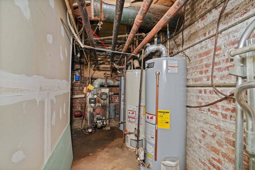 More Photos Of 167 Forbell St, Brooklyn Coworking Space