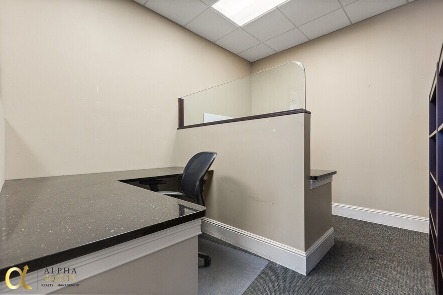 More Photos Of 189 S Orange Ave, Orlando Office Residential For Sale