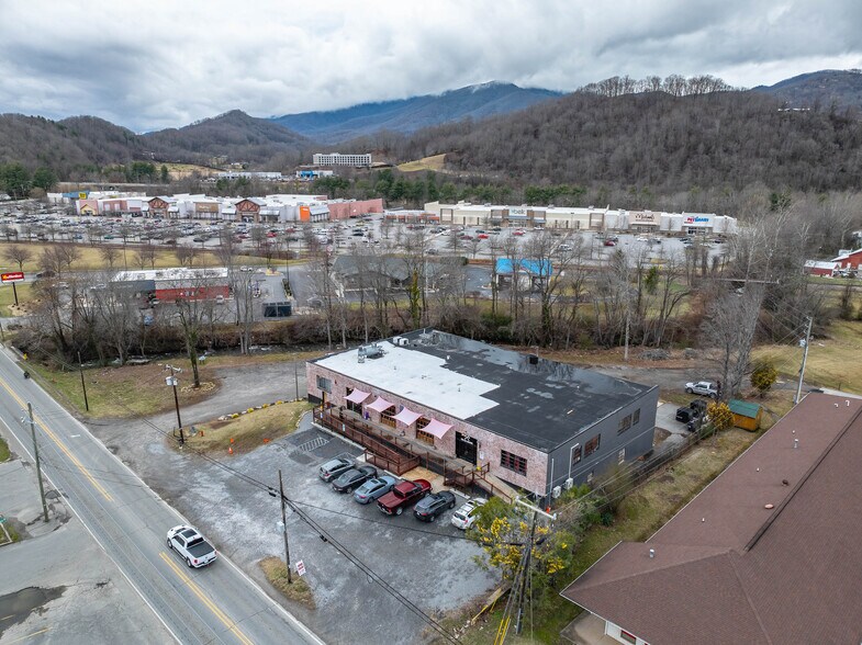 More Photos Of 1940 S Main St, Waynesville Industrial For Sale