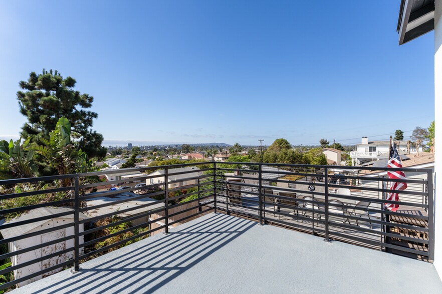 More Photos Of 6728 Thomson Ct, San Diego Apartments For Sale