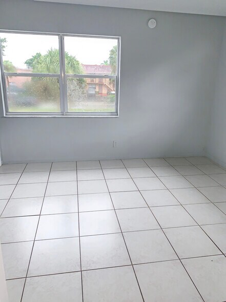 More Photos Of 4103 Riverside Dr, Coral Springs Apartments For Sale