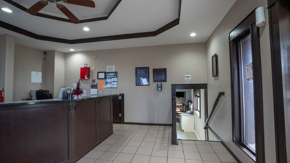More Photos Of 2006 S Haynes Ave, Miles City Hotel For Sale
