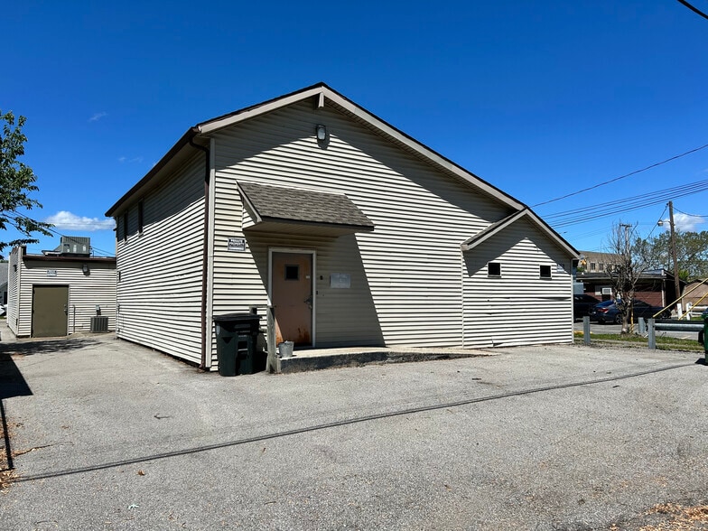 More Photos Of 1432-1436 Mishawaka Ave, South Bend Office For Sale
