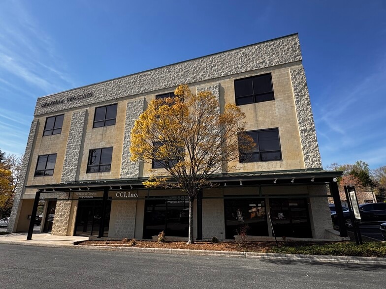 More Photos Of 684 Berkmar Cir, Charlottesville Office For Lease