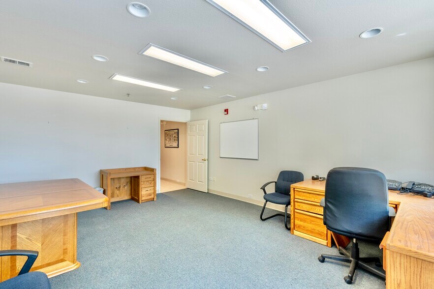 More Photos Of 9903 Titan Ct, Littleton Warehouse For Lease