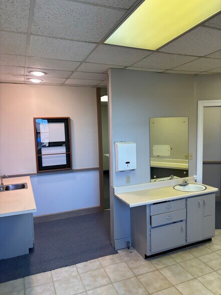 More Photos Of 573 Concord Rd SE, Smyrna Medical For Lease