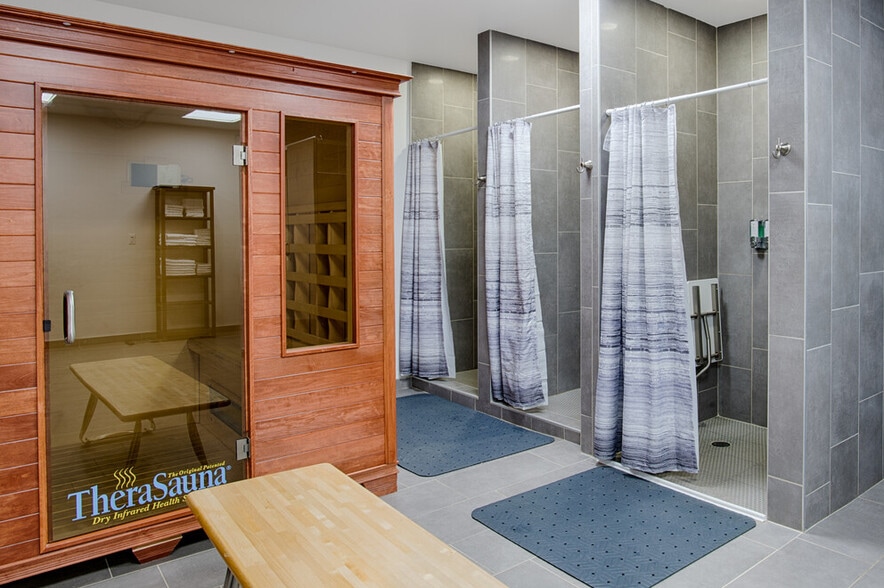 More Photos Of 5728 Lyndon B Johnson Fwy, Dallas Office For Lease