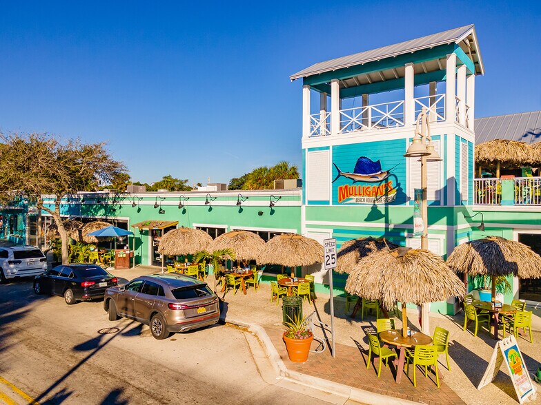 More Photos Of 2019 NE Jensen Beach Blvd, Jensen Beach Storefront Retail Office For Lease