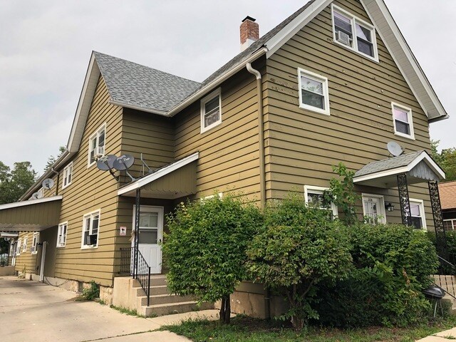 Primary Photo Of 304 Hankes Ave, Aurora Apartments For Sale