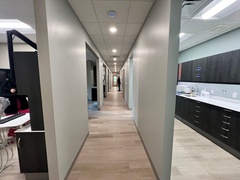 More Photos Of 4905 Professional Ct, Raleigh Medical For Lease