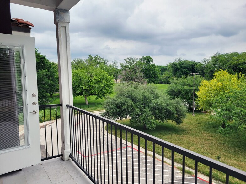 More Photos Of 640 E Mather St, New Braunfels Apartments For Sale
