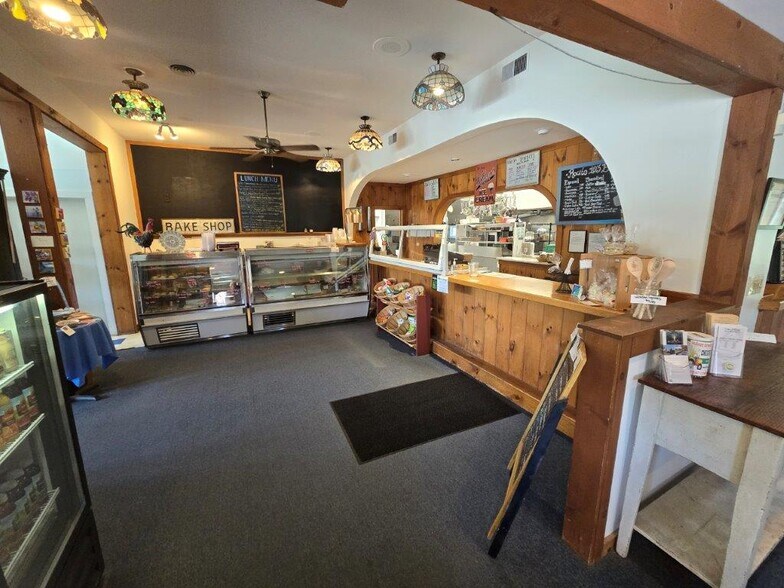 More Photos Of 643 VT-103 Rt, Chester Restaurant For Sale