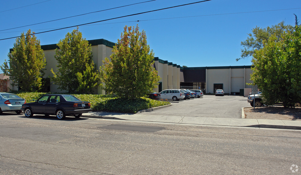 Primary Photo Of 125 Mcpherson St, Santa Cruz Research And Development For Lease