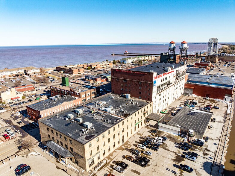 More Photos Of 325 S Lake Ave, Duluth Office For Lease