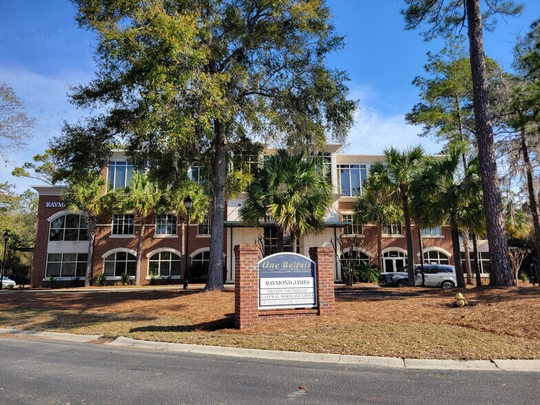 More Photos Of 27 Towne Dr, Bluffton Office For Lease