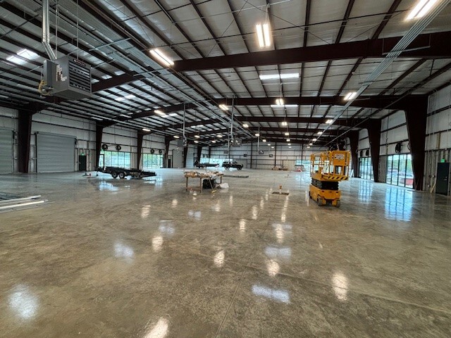 More Photos Of 7520 Counts Massie Rd, North Little Rock Distribution For Lease