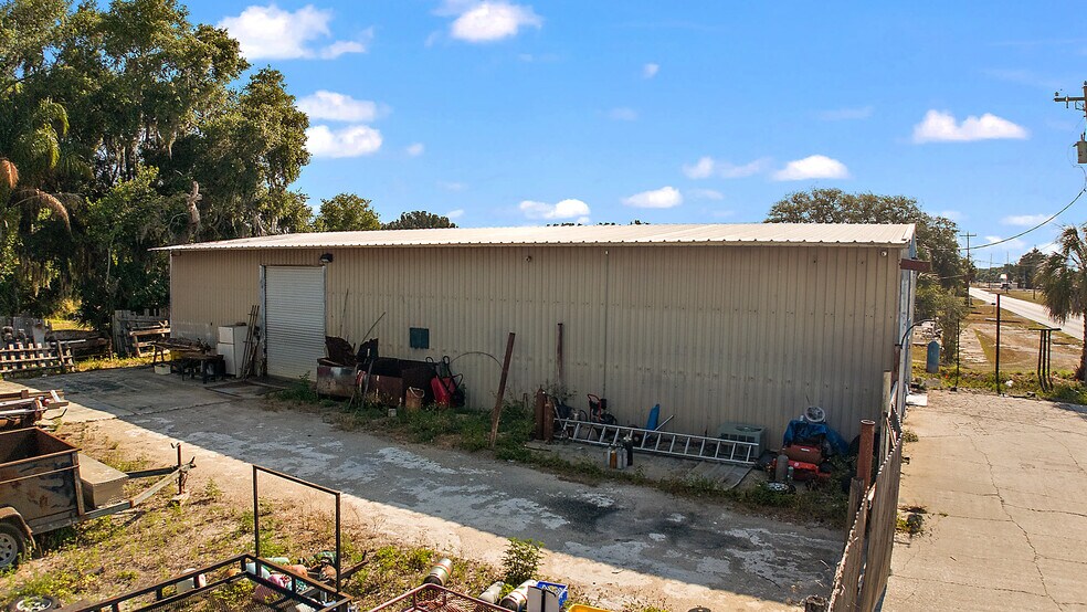 More Photos Of 15701 Old US Highway 441, Tavares Industrial For Lease