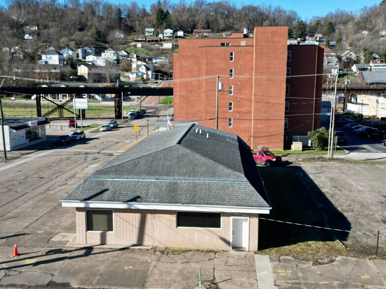 More Photos Of 3201 Guernsey St, Bellaire Office For Sale