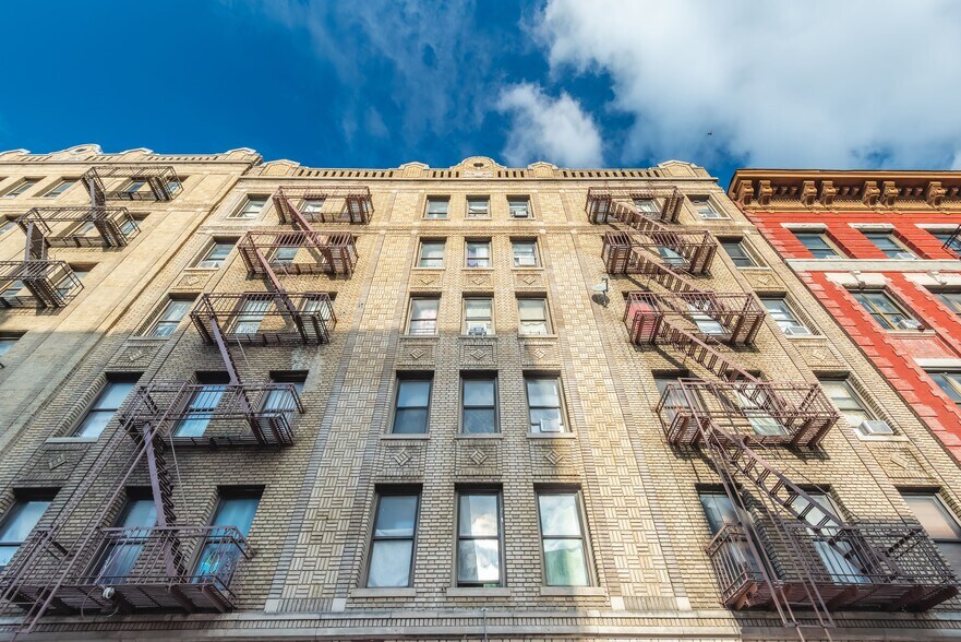 More Photos Of 515 W 170th St, New York Apartments For Sale