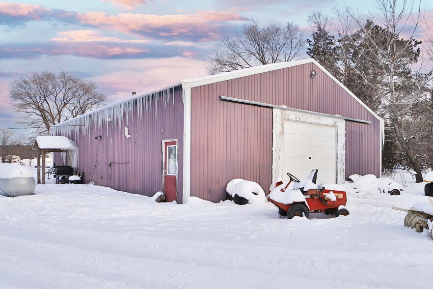 Primary Photo Of 14228 133rd St, Little Falls Flex For Sale