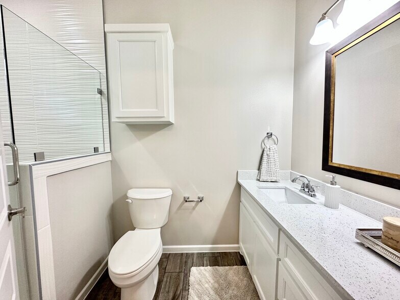 More Photos Of 1300 S Yankton St, Alton Apartments For Sale