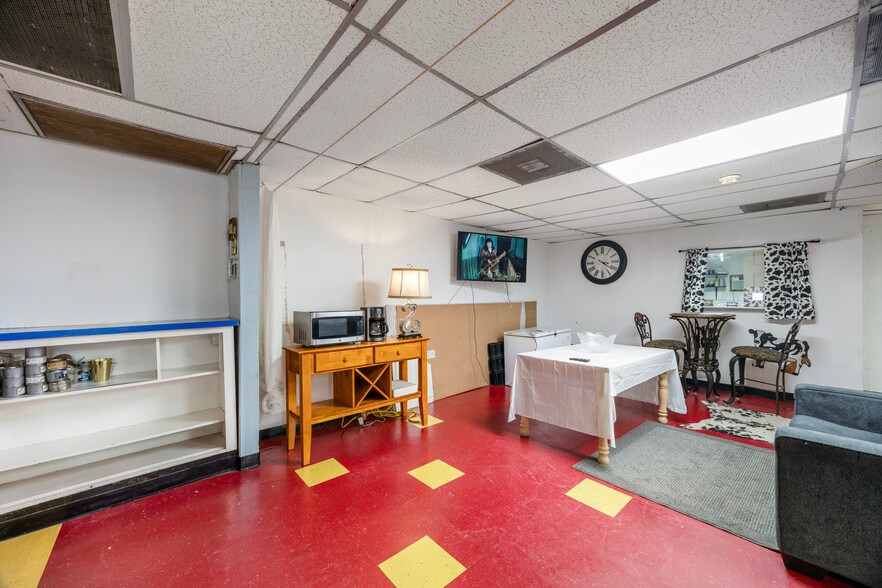 More Photos Of 9202 Ashville Dr, Houston Shelter For Sale