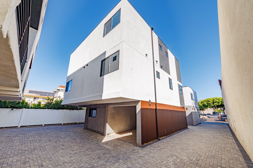 More Photos Of 1857 Crenshaw Blvd, Los Angeles Apartments For Sale