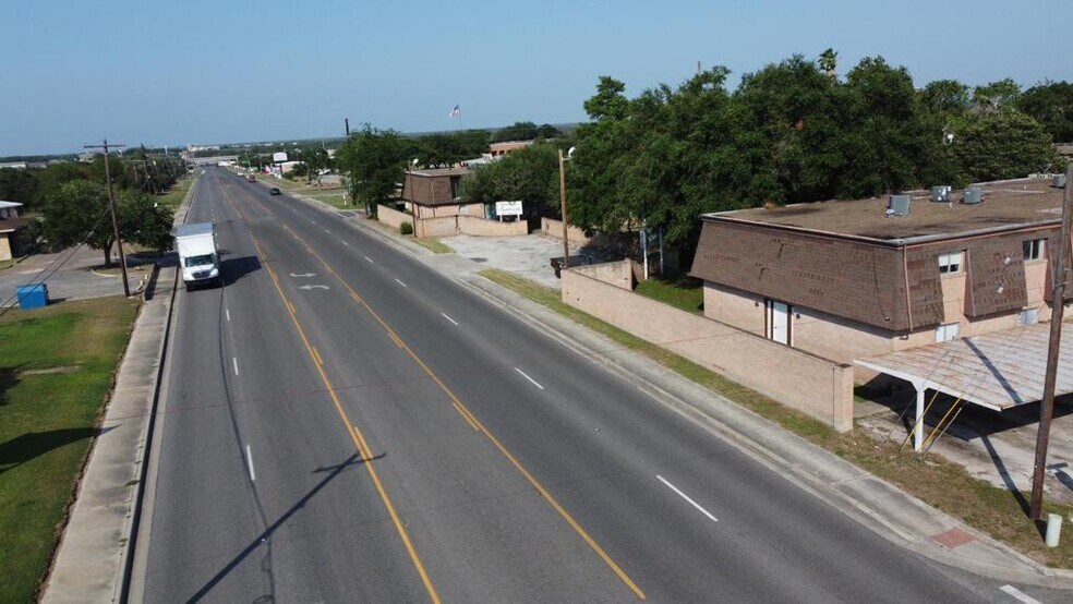 More Photos Of 1200 E Houston St, Beeville Apartments For Sale