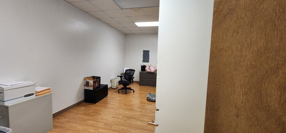 More Photos Of 10680-10710 McSwain Dr, Cincinnati Flex For Sale