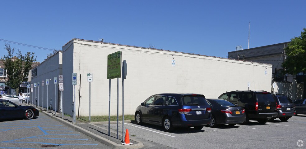 More Photos Of 247 Rockaway Ave, Valley Stream Storefront Retail Office For Lease