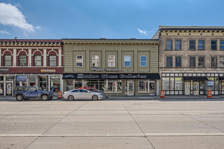 More Photos Of 238 N Broadway, Denver Storefront Retail Office For Lease
